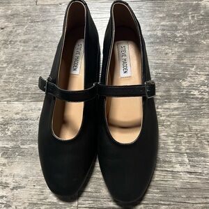Steve Madden Black Ballet Flats.  Slight wear on toe.  See picture.